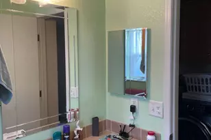 1055 N 5th St, Jacksonville, OR 97530 - Photo 9