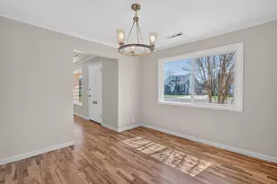 856 W 14th St, Medford, OR 97501 - Photo 7