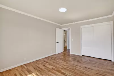 856 W 14th Street, Medford, OR 97501 - Photo 17