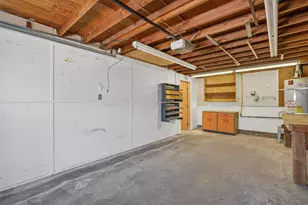 856 W 14th St, Medford, OR 97501 - Photo 23