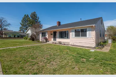 856 W 14th Street, Medford, OR 97501 - Photo 1