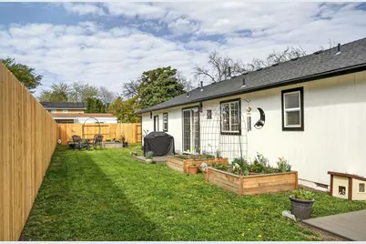 934 Pittview Avenue, Central Point, OR 97502 - Photo 29