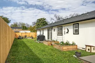 934 Pittview Ave, Central Point, OR 97502 - Photo 29