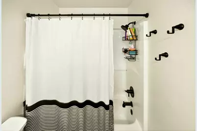 934 Pittview Avenue, Central Point, OR 97502 - Photo 19