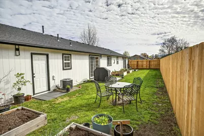 934 Pittview Avenue, Central Point, OR 97502 - Photo 31