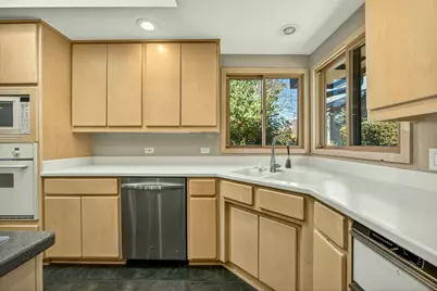 6023 Hillcrest Road, Medford, OR 97504 - Photo 17