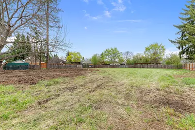 S Peach Street, Medford, OR 97501 - Photo 11