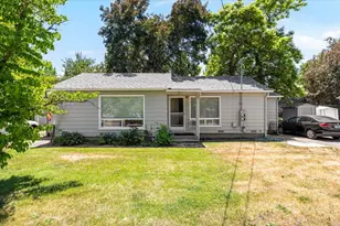 307 Tussey Ln, Grants Pass, OR 97527 - Photo 3