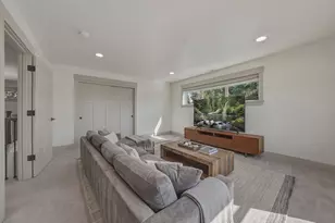 2005 NW Glassow Dr, Bend, OR 97703 - Photo 29