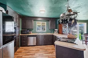 235 Ann Roy Dr, Grants Pass, OR 97527 - Photo 5