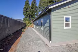 405 Cece Ln, Cave Junction, OR 97523 - Photo 27