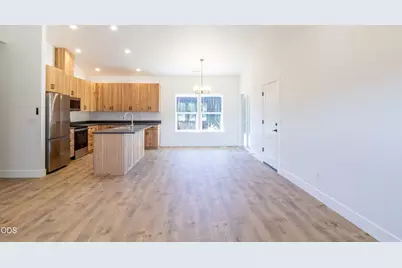 405 Cece Lane, Cave Junction, OR 97523 - Photo 3