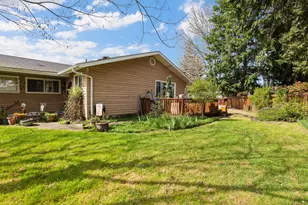 1584 NW Spray Ct, Roseburg, OR 97471 - Photo 15