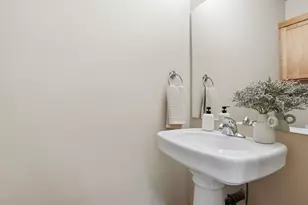 115 Northwest Mount Washington Drive, Bend, OR 97703 - Photo 13