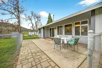 5498 Butte Falls Highway, Eagle Point, OR 97524 - Photo 13