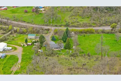 5498 Butte Falls Highway, Eagle Point, OR 97524 - Photo 11