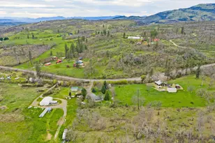 5498 Butte Falls Hwy, Eagle Point, OR 97524 - Photo 17