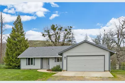 5498 Butte Falls Highway, Eagle Point, OR 97524 - Photo 1