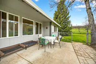 5498 Butte Falls Hwy, Eagle Point, OR 97524 - Photo 13