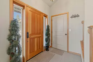 5006 Swallow Ct, Klamath Falls, OR 97601 - Photo 5