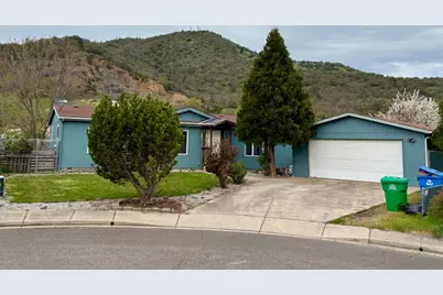 547 Damian Circle, Gold Hill, OR 97525 - Photo 1