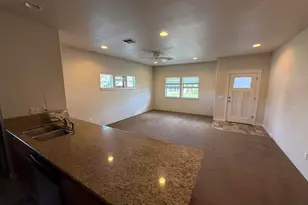 741 SW Kinsington Ct, Grants Pass, OR 97526 - Photo 3