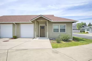 741 SW Kinsington Ct, Grants Pass, OR 97526 - Photo 1