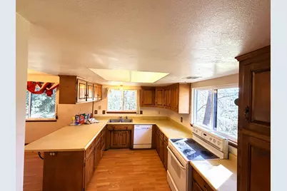 250 Tunnel Creek Road, Grants Pass, OR 97526 - Photo 7