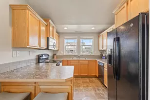 3174 SW Cascade Ave, Redmond, OR 97756 - Photo 11