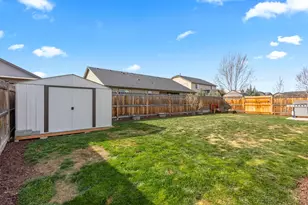 3174 SW Cascade Ave, Redmond, OR 97756 - Photo 27