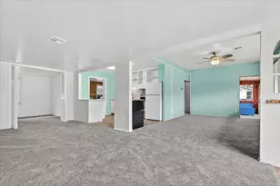 944 S Ivy St, Medford, OR 97501 - Photo 3