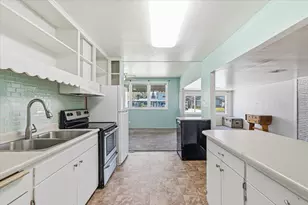 944 S Ivy St, Medford, OR 97501 - Photo 9