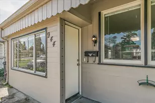 944 S Ivy St, Medford, OR 97501 - Photo 5