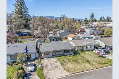 944 S Ivy Street, Medford, OR 97501 - Photo 3