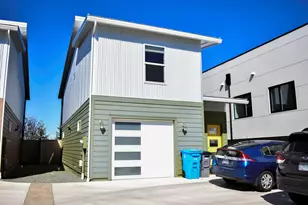 310 E Rapp Rd, Talent, OR 97540 - Photo 1