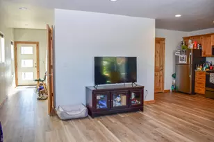 310 E Rapp Rd, Talent, OR 97540 - Photo 19