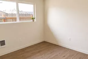 1227 SW 17th St, Redmond, OR 97756 - Photo 7