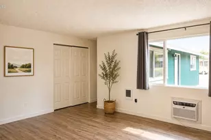 1227 SW 17th St, Redmond, OR 97756 - Photo 5
