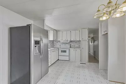 325 Sandlewood Drive, Grants Pass, OR 97526 - Photo 11