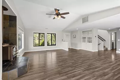 697 E Intervale Road, Grants Pass, OR 97527 - Photo 9