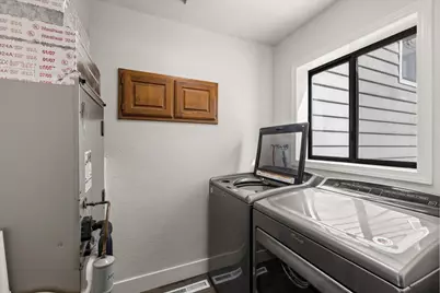 697 E Intervale Road, Grants Pass, OR 97527 - Photo 25