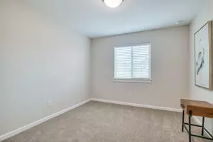 20798 NE Sierra Dr, Bend, OR 97701 - Photo 23