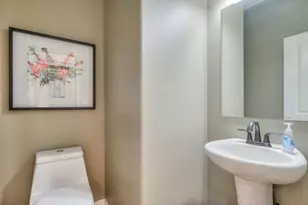 20798 NE Sierra Dr, Bend, OR 97701 - Photo 15