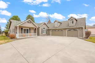 3790 SW Gene Sarazan Dr, Redmond, OR 97756 - Photo 1