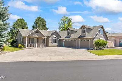 3790 SW Gene Sarazan Drive, Redmond, OR 97756 - Photo 1