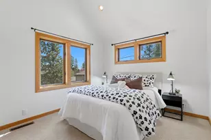 1365 NW Jacksonville Ave, Bend, OR 97703 - Photo 37