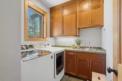 1365 NW Jacksonville Avenue, Bend, OR 97703 - Photo 17