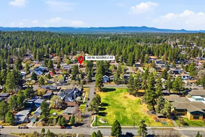 1365 NW Jacksonville Avenue, Bend, OR 97703 - Photo 43