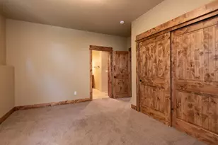 3419 NW Fairway Heights Dr, Bend, OR 97703 - Photo 35