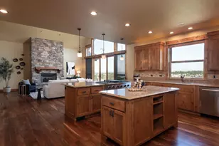 3419 NW Fairway Heights Dr, Bend, OR 97703 - Photo 17